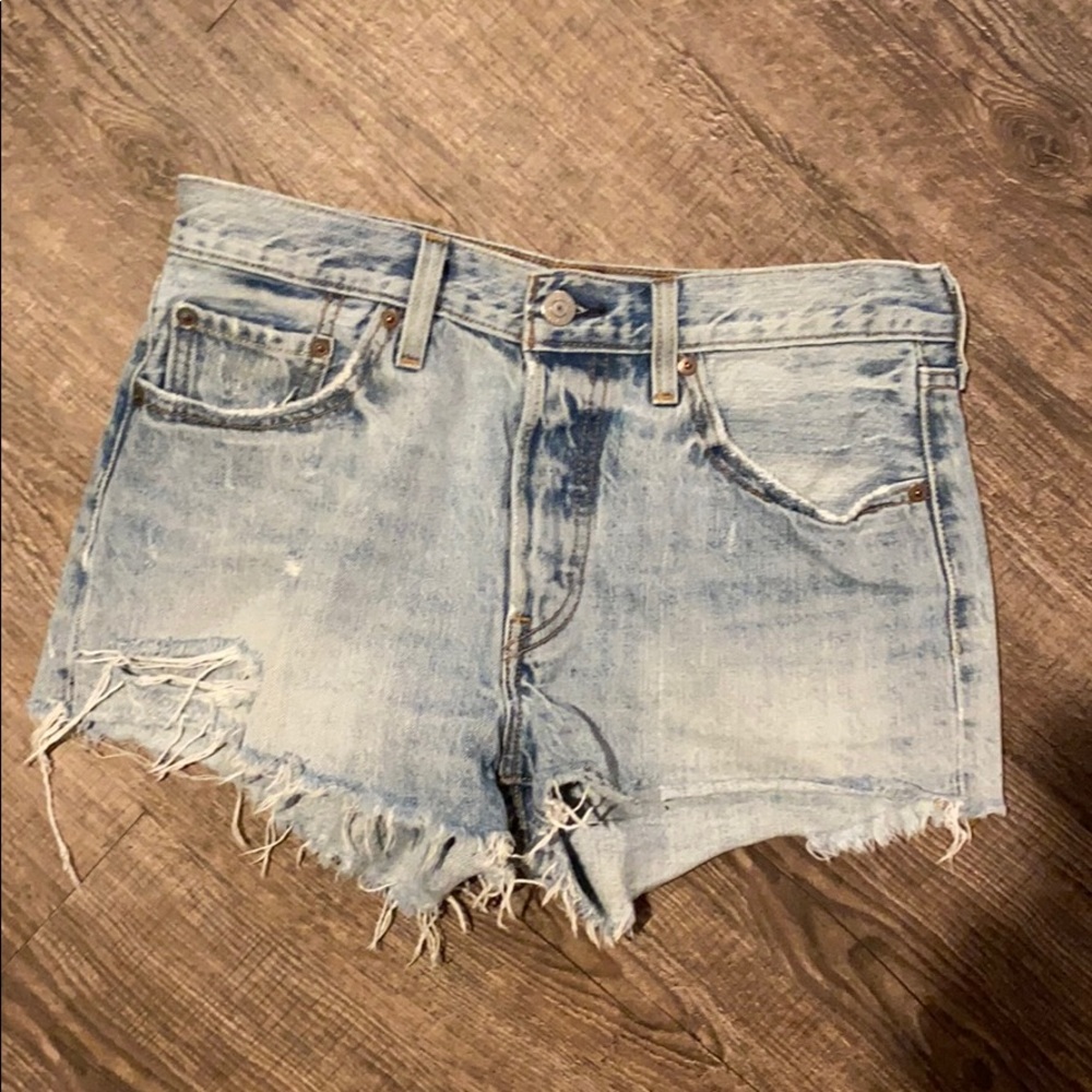 Levi’s 501 Denim Shorts in Light Wash